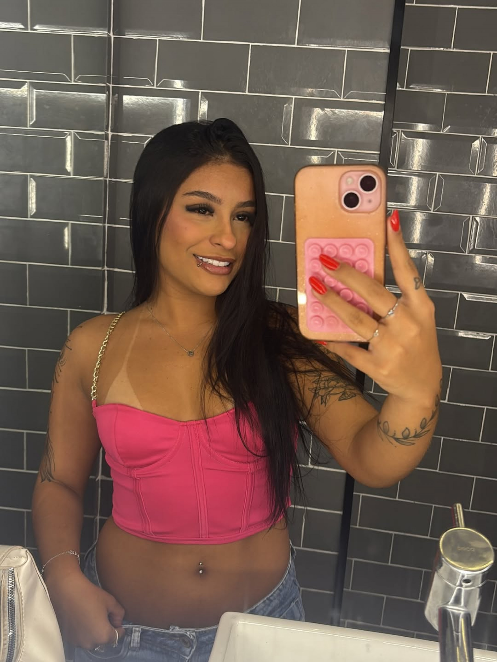 Samara Oliveira foi encontrada morta nesta sexta-feira (1º)