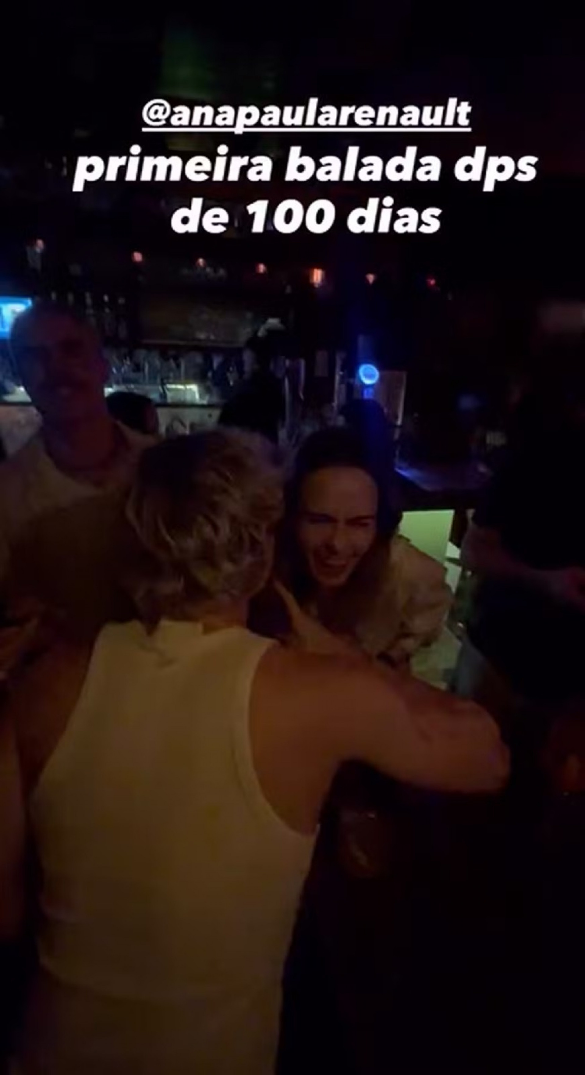 Juliano Floss e Ana Paula Renault juntos em balada - Reprodução / Instagram