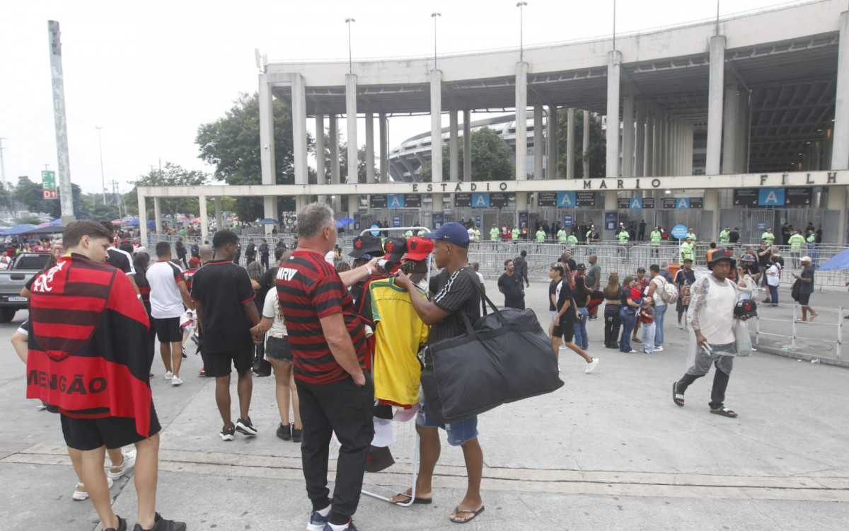 Movimentação no Maracanã para o clássico entre Flamengo x Vasco