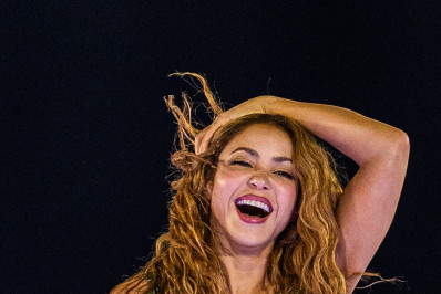 Confira os looks usados por Shakira em megashow de Copacabana 