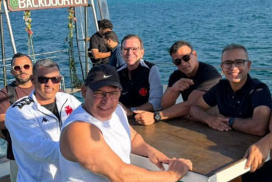 Giro político de Eduardo Paes ganha apoio de prefeito do PL em Arraial do Cabo