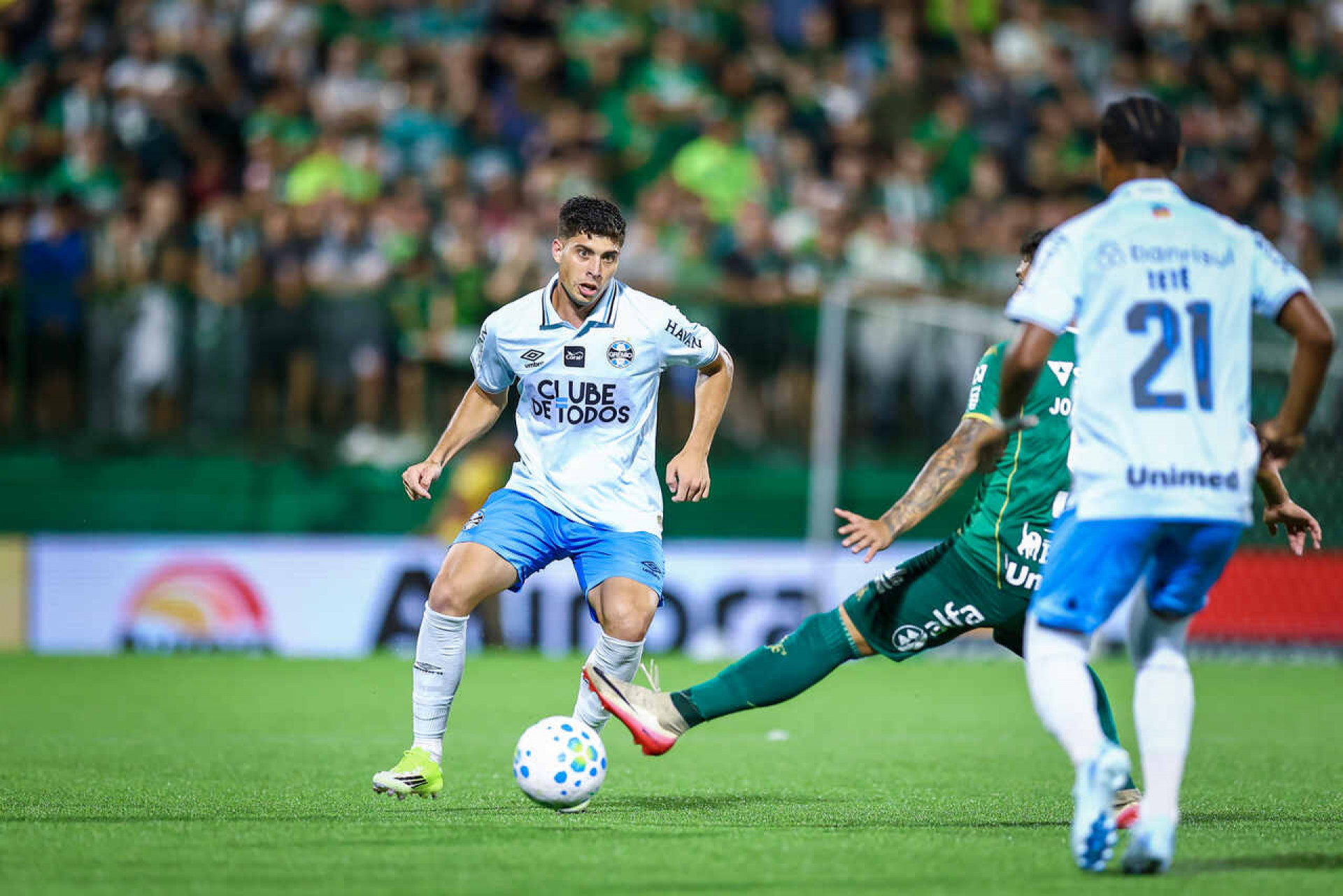 Gr&ecirc;mio confirma les&atilde;o de Nardoni; veja prazo de retorno