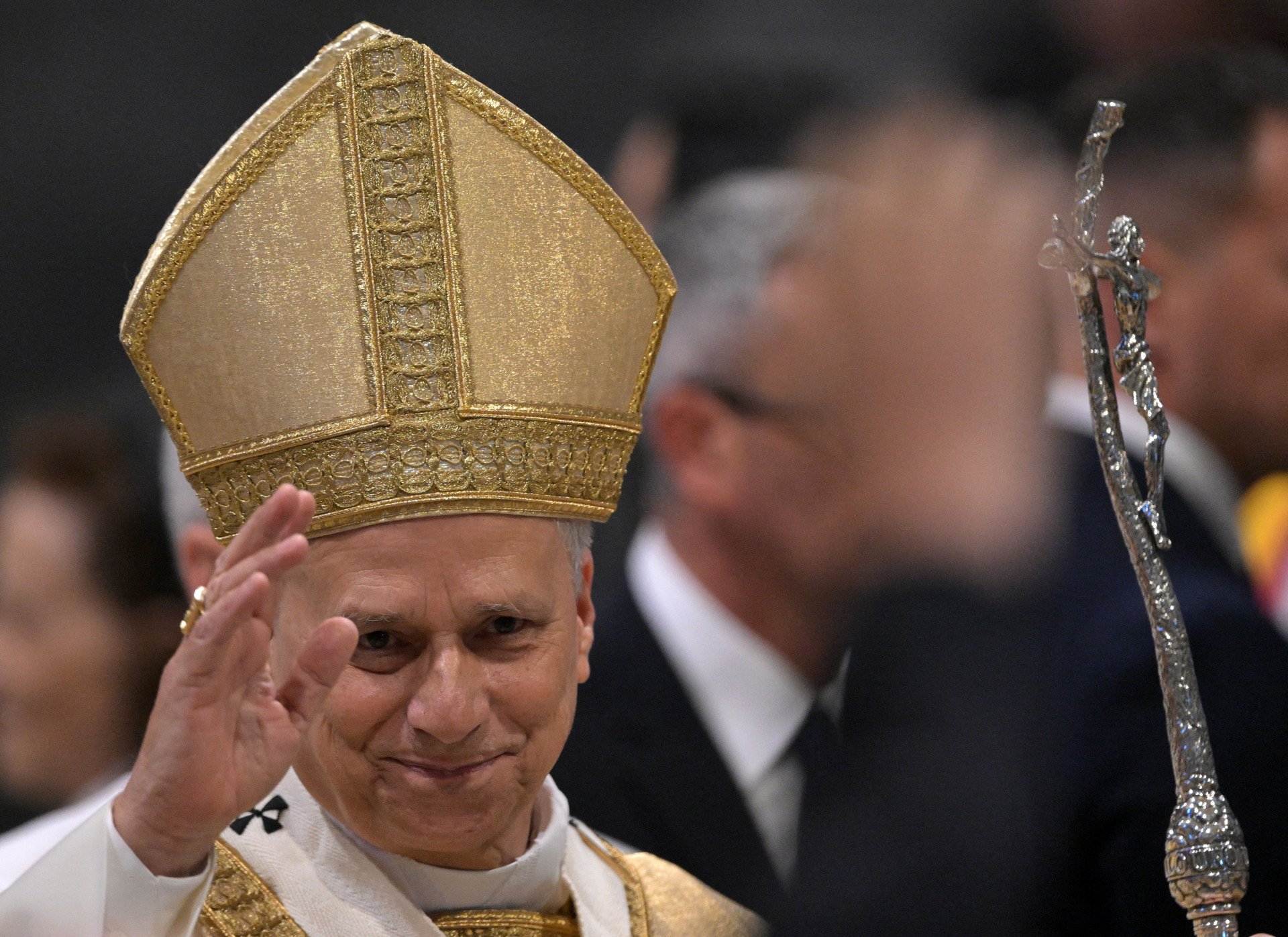 Rubio visitará Vaticano em meio a tensão com Trump e Papa Leão XIV