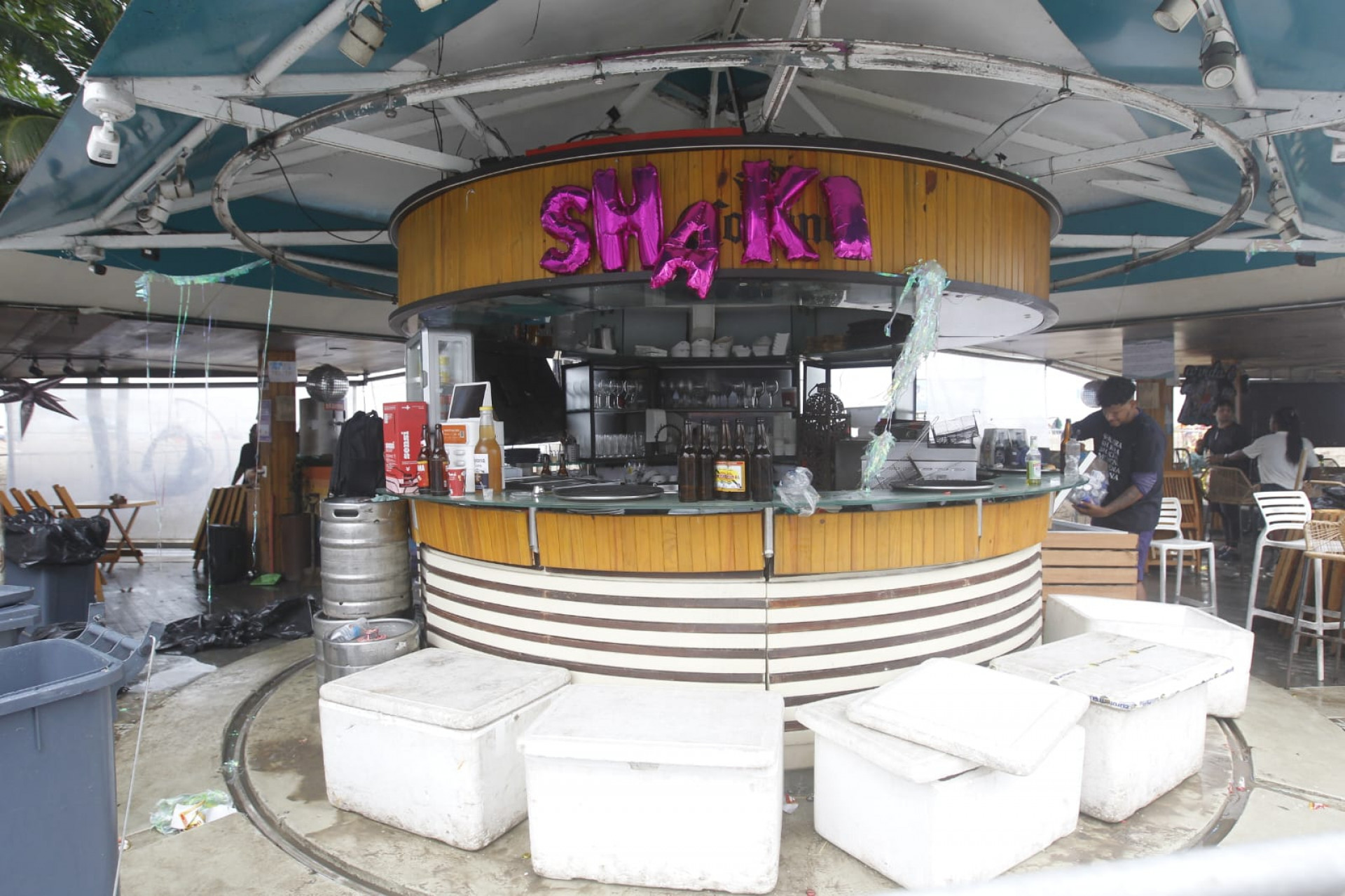 Quiosques da Orla de Copacabana botaram mercadorias à venda para show da Shakira - Reginaldo Pimenta / Agência O Dia