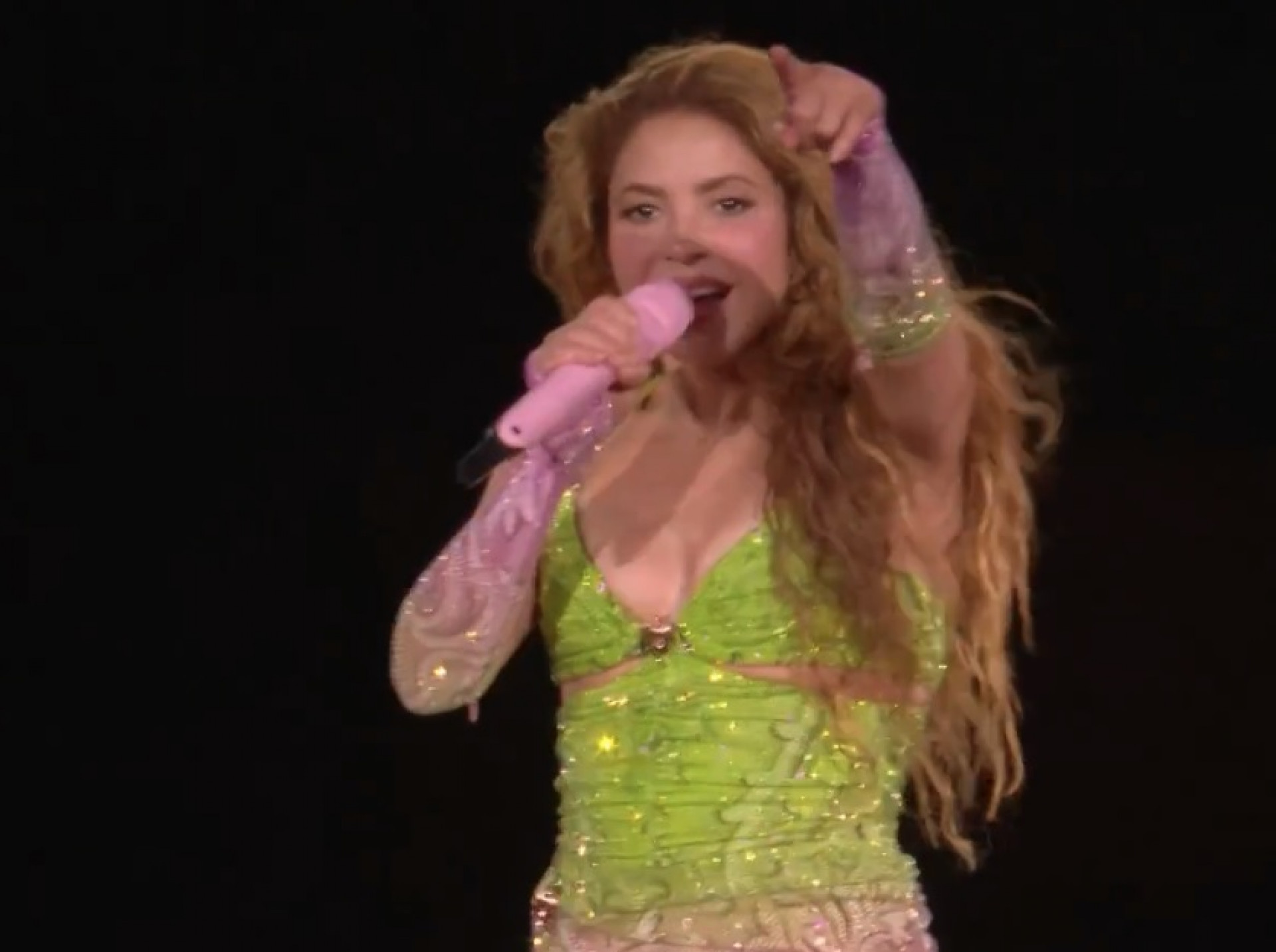 Vídeo: Público xinga Gerard Piqué, ex de Shakira, em megashow de Copacabana