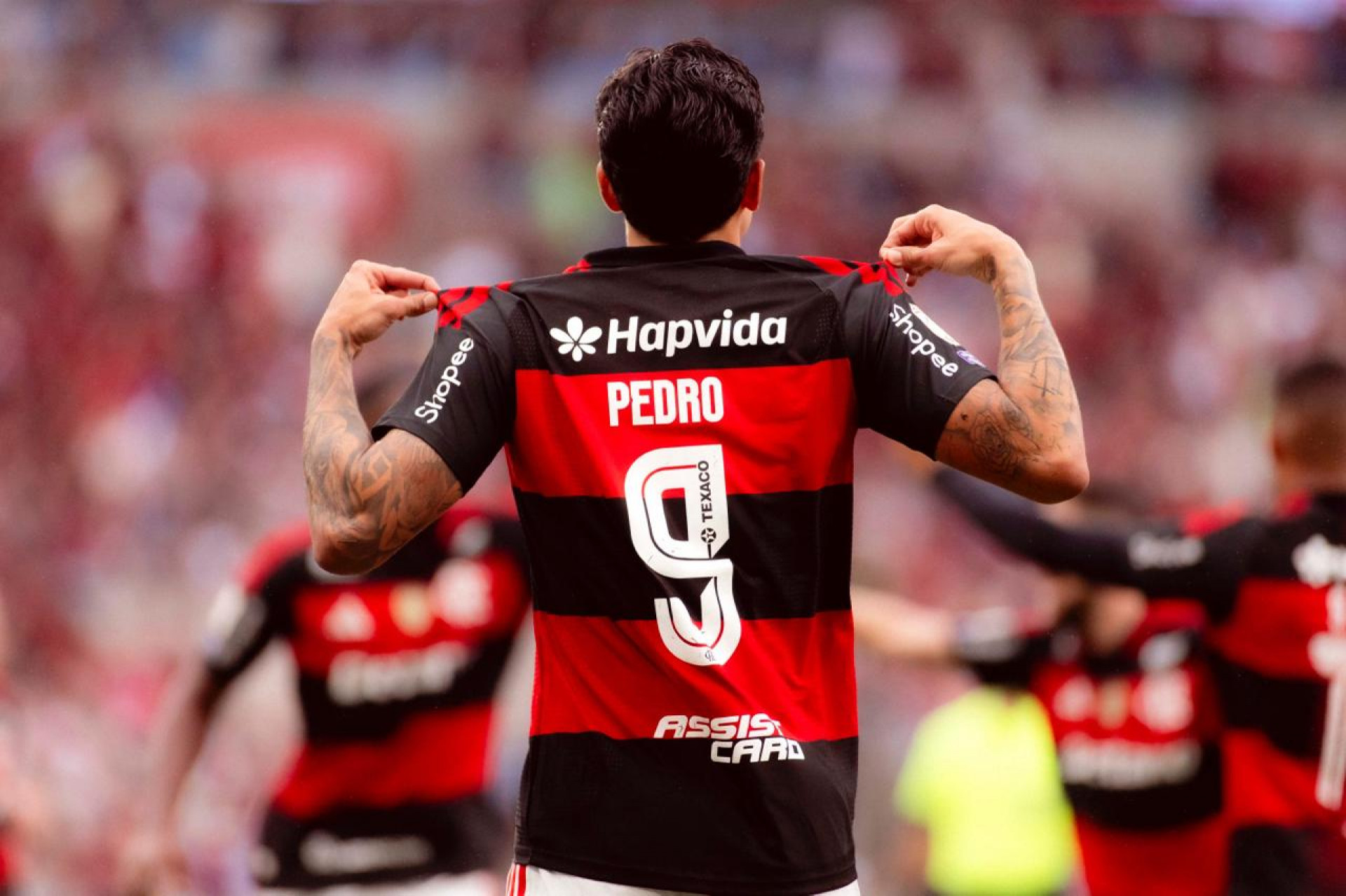 Pedro comemora gol marcado pelo Flamengo sobre o Vasco, no Maracanã - Adriano Fontes / Flamengo