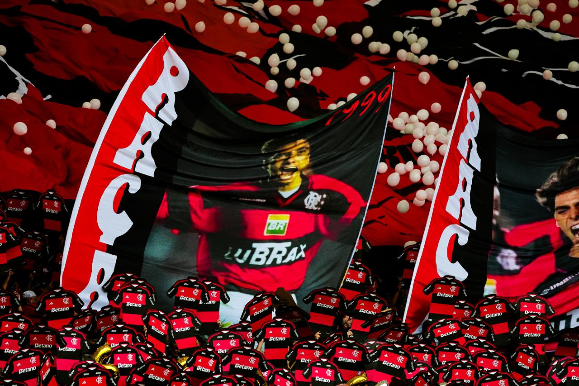 Festa da torcida do Flamengo no clássico com o Vasco, no Maracanã - Gilvan de Souza / Flamengo