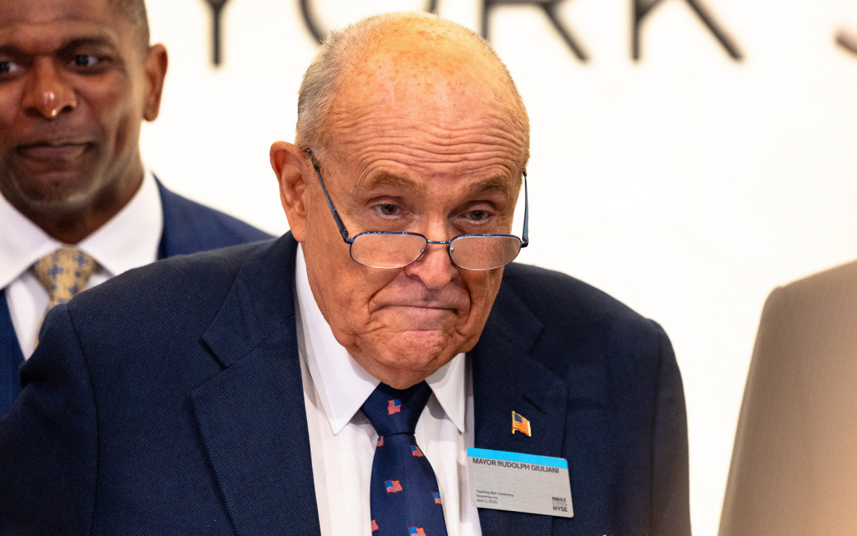 EUA: Ex-prefeito de Nova York é internado em estado 'crítico'