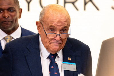 Ex-prefeito de Nova York é internado em estado 'crítico'