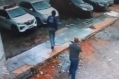 Vídeo: Policiais civis invadem depósito da Prefeitura do Rio para recuperar carro à força