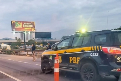 Mulher morre em acidente na Via Dutra