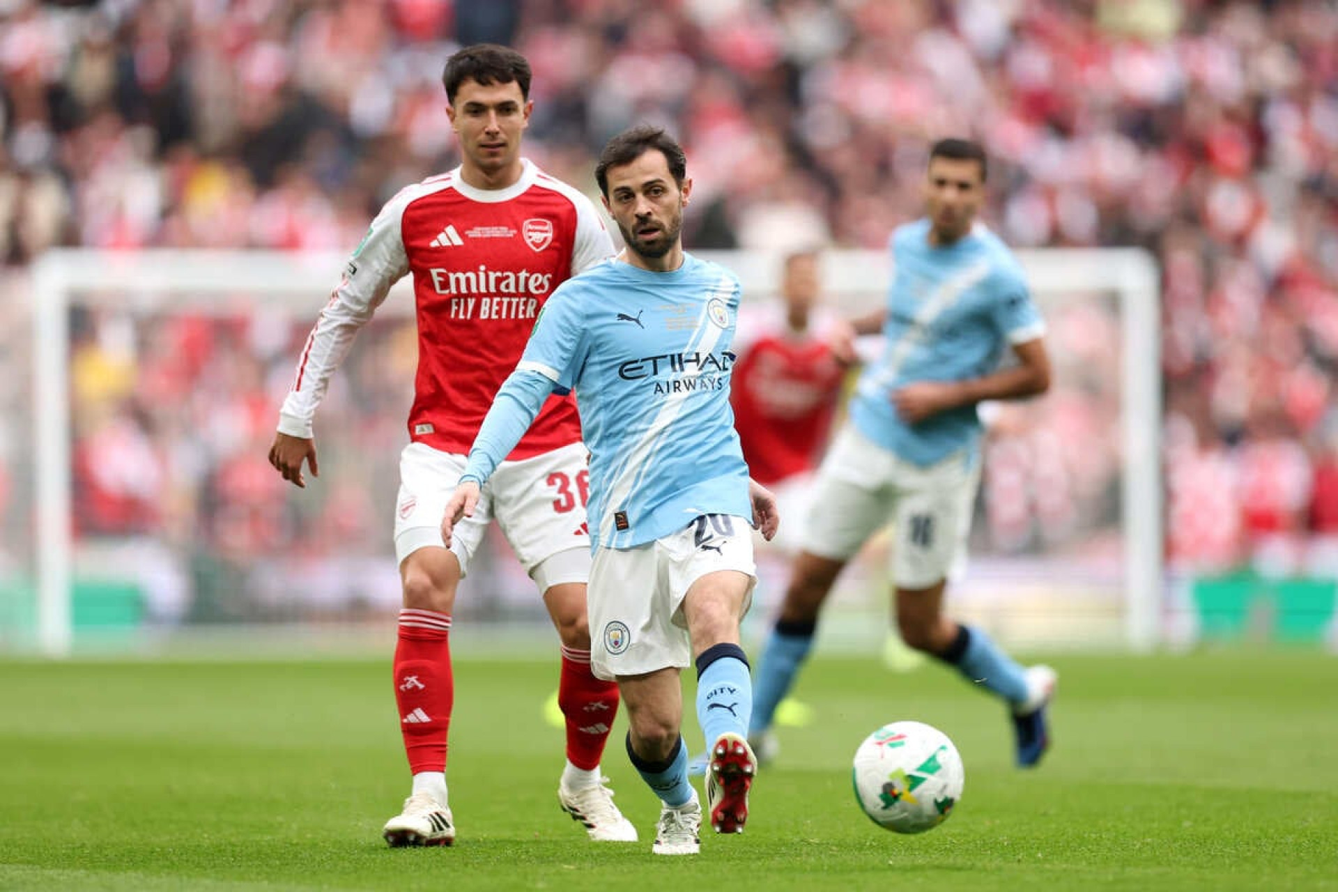 Corrida pelo t&iacute;tulo esquenta com cen&aacute;rios distintos para City e Arsenal na Premier League
