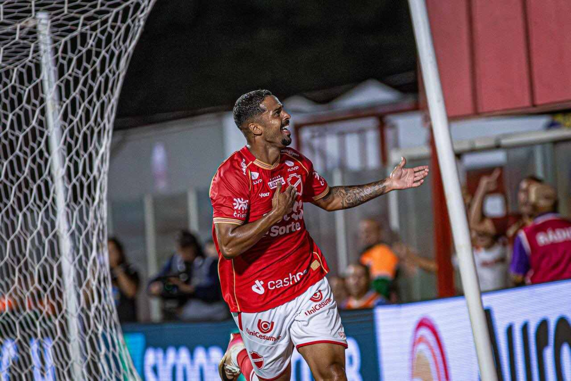 Vila Nova empata em casa com o Athletic e perde chance de liderar a S&eacute;rie B