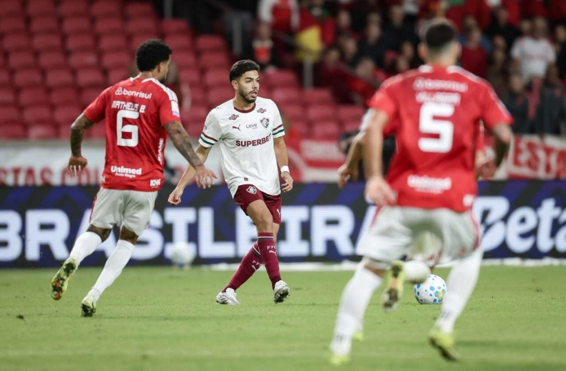 Nonato volta a jogar pelo Fluminense ap&oacute;s mais de dois meses