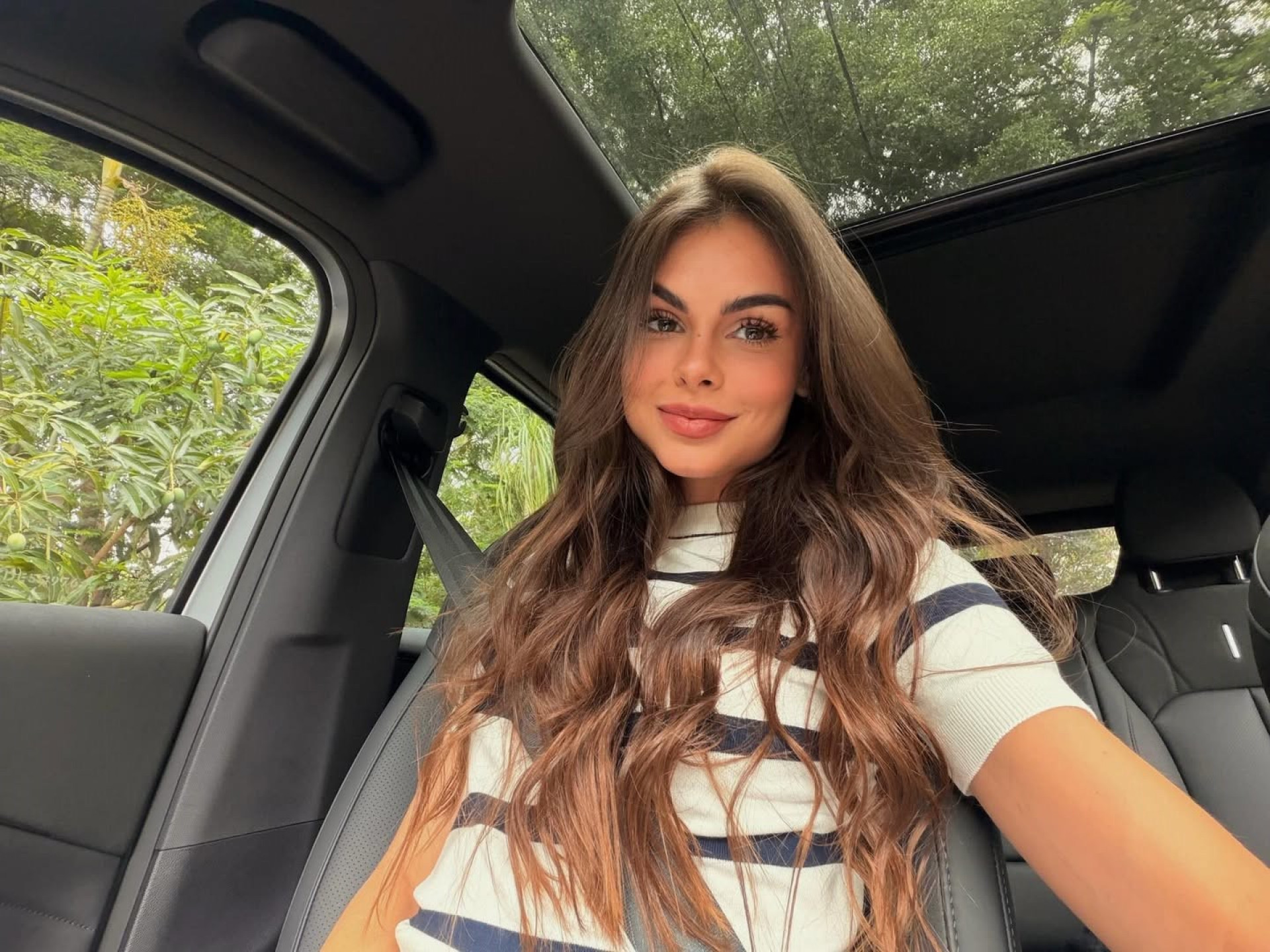 Amanda Kimberlly contou que vai remover algumas tatuagens do corpo  - Reprodução/Instagram