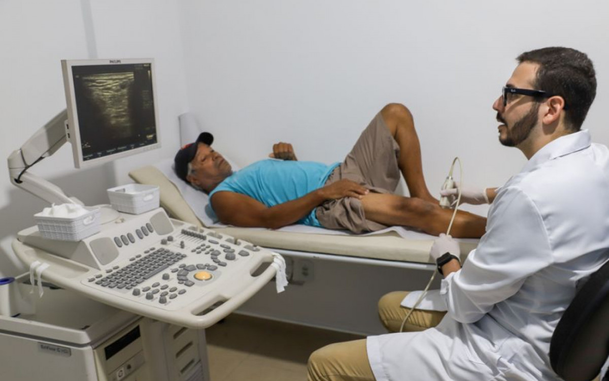 Pacientes acompanham início dos atendimentos na nova Clínica Vascular, que amplia acesso à saúde no município