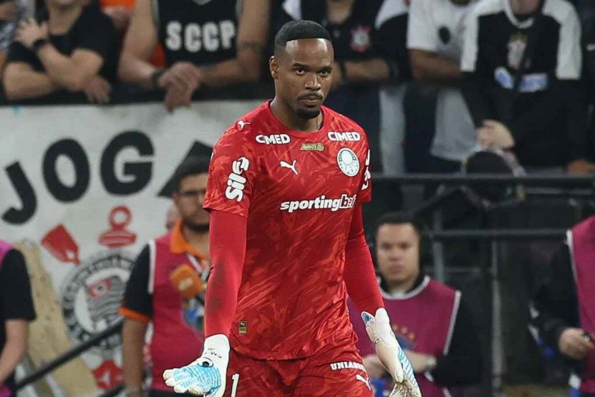 Carlos Miguel exalta preparadores e explica bom momento no Palmeiras: “Foco no mental”
