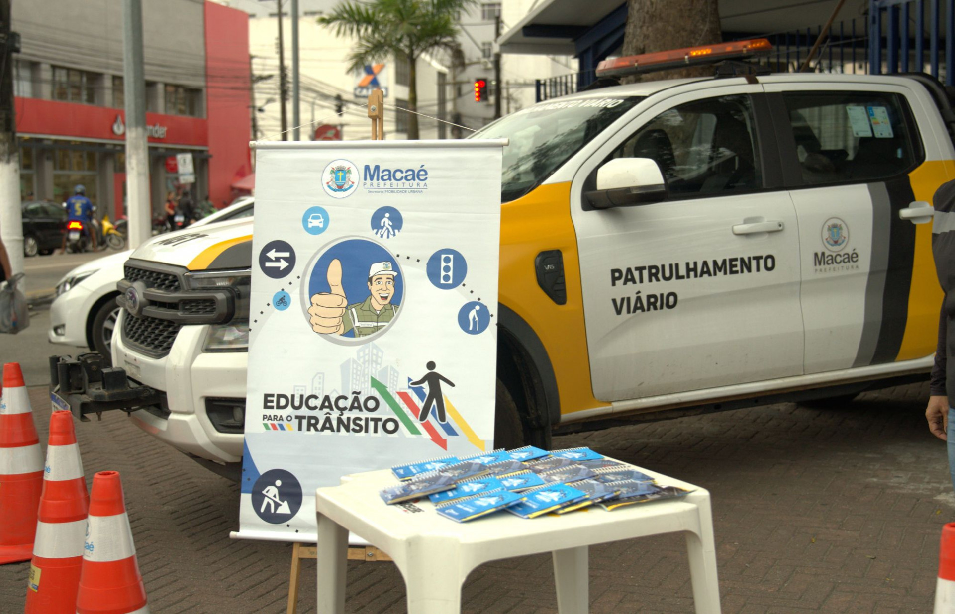 Maio Amarelo ganha as ruas e leva alerta direto para quem vive o trânsito em Macaé