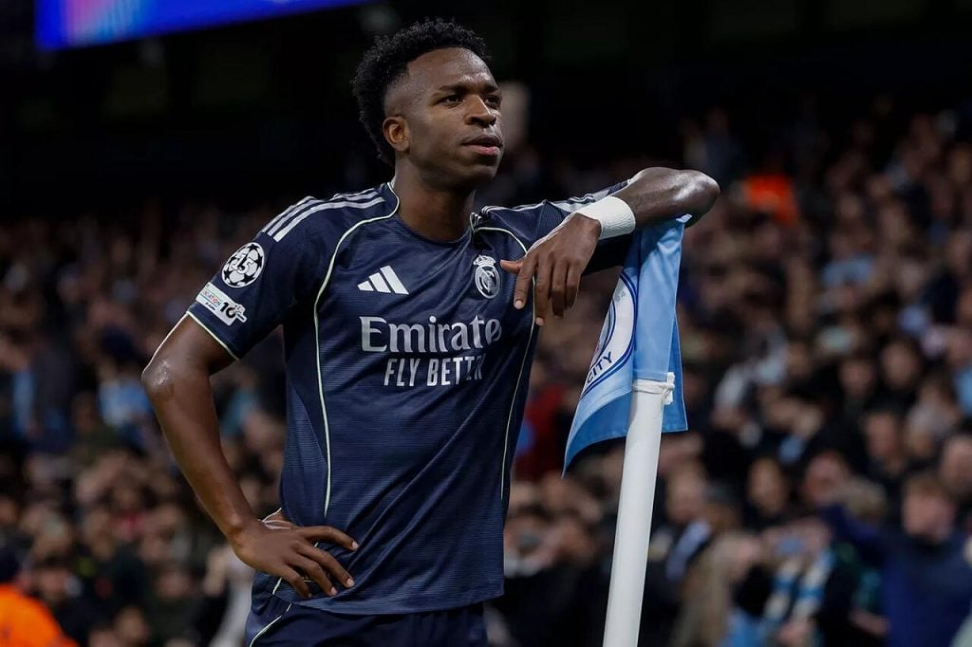 Vini Jr entra para seleto grupo na hist&oacute;ria do Real Madrid