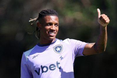 Cinco clubes europeus desejam Danilo; Botafogo não abrirá negócio antes da Copa
