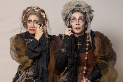 Laila Garin e Juliana Linhares celebram parceria feminina na reta final do musical 'As Centenárias'