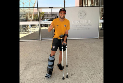 Lucas Moura lamenta nova lesão no São Paulo, mas garante: 'Voltarei mais forte'
