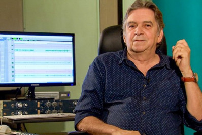 Morre o produtor musical Guto Graça Mello, aos 78 anos