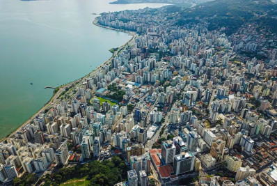 Bebê morre atropelado pelo pai no pátio de casa em Santa Catarina
