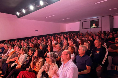 Teatro Municipal de Saquarema recebe espetáculo musical neste sábado