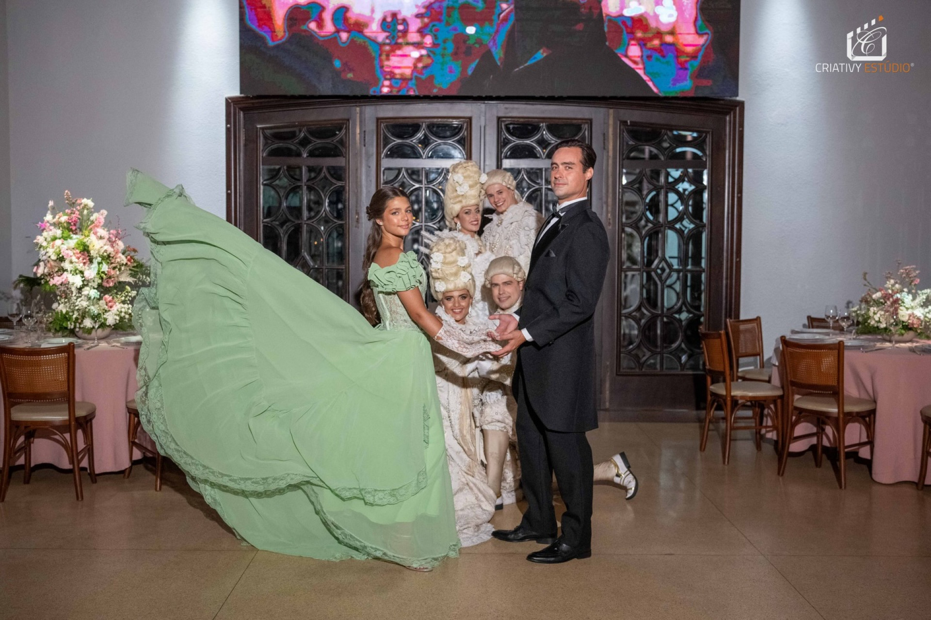 Neta de Leonardo celebra 15 anos com festa de R$ 2 milhões inspirada em Bridgerton - Reprodução Instagram/ @Charles Sartori