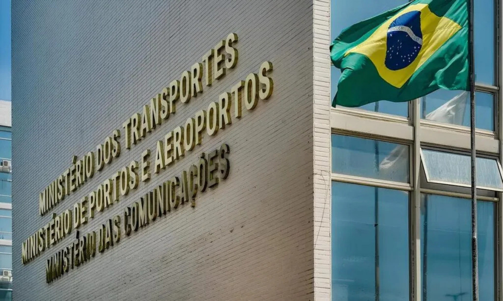 Ministério tenta acordo com Fazenda para ampliar desconto de impostos para companhias aéreas