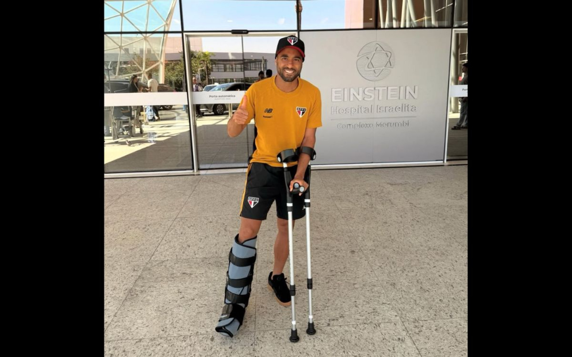 Lucas Moura lamenta nova lesão no São Paulo, mas garante: 'Voltarei mais forte'