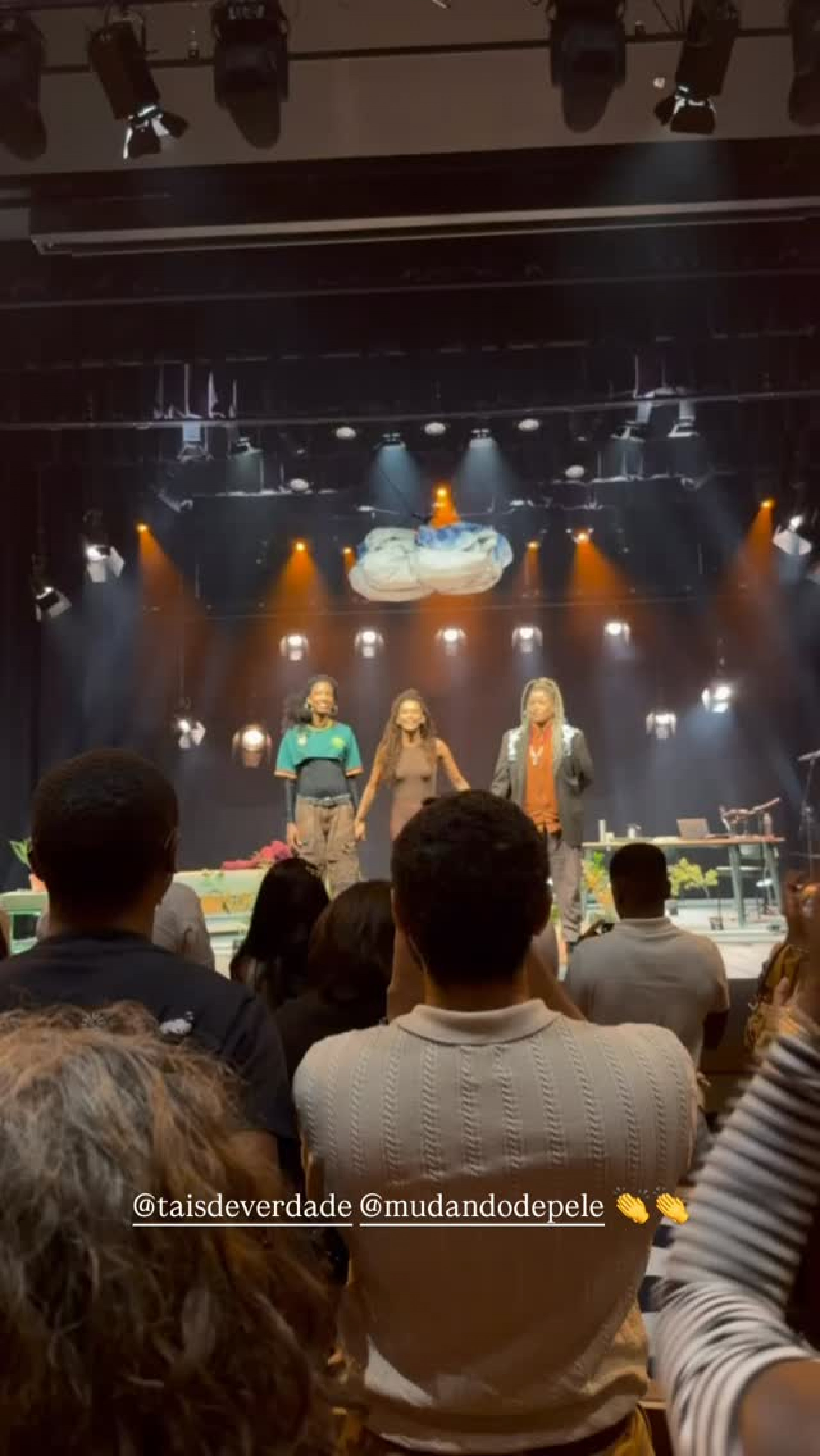 Paolla Oliveira prestigia Taís Araujo no teatro - Reprodução / Instagram