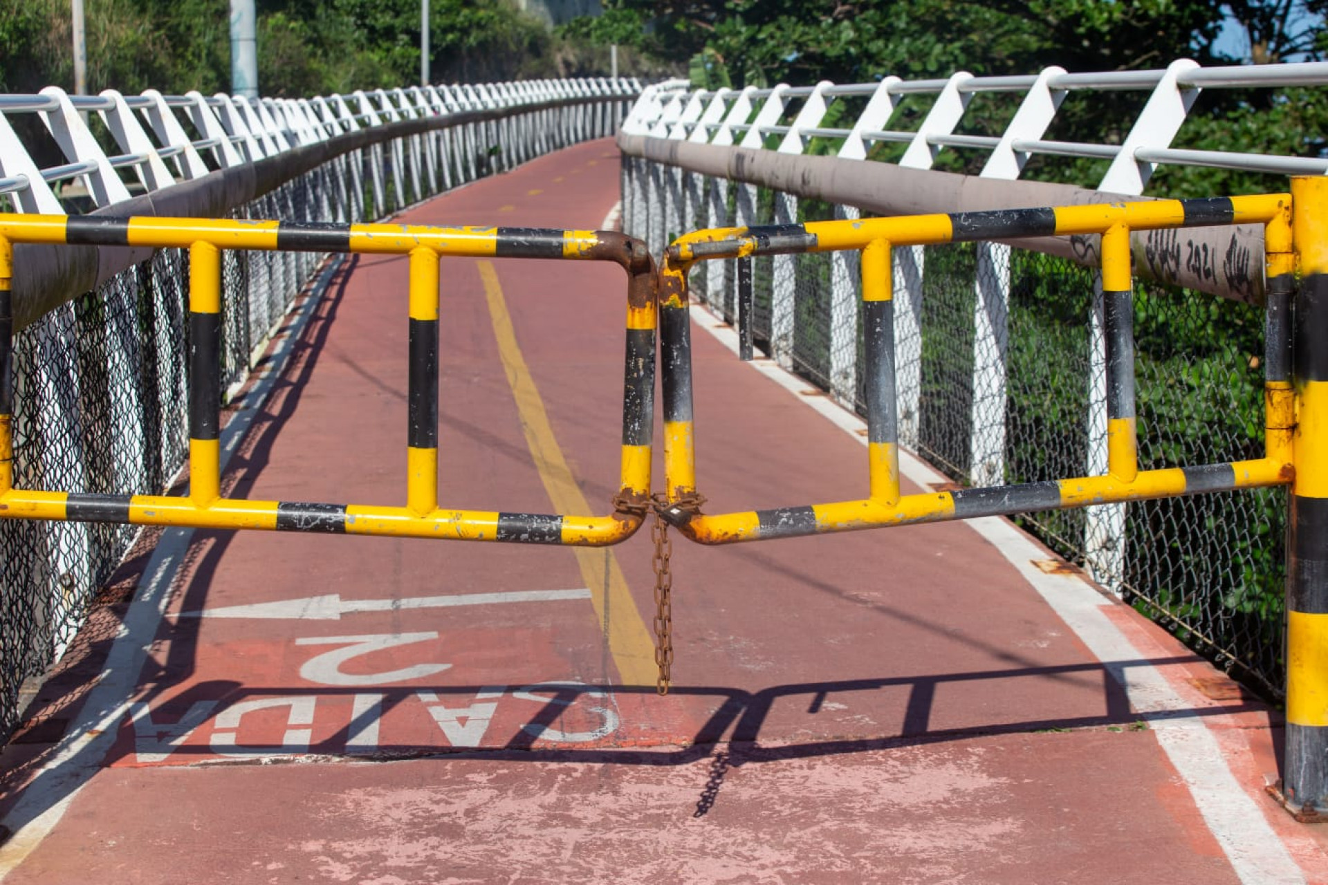 Ciclovia Tim Maia na Avenida Niemeyer, permanece interditada  - Érica Martin / Agência O Dia 