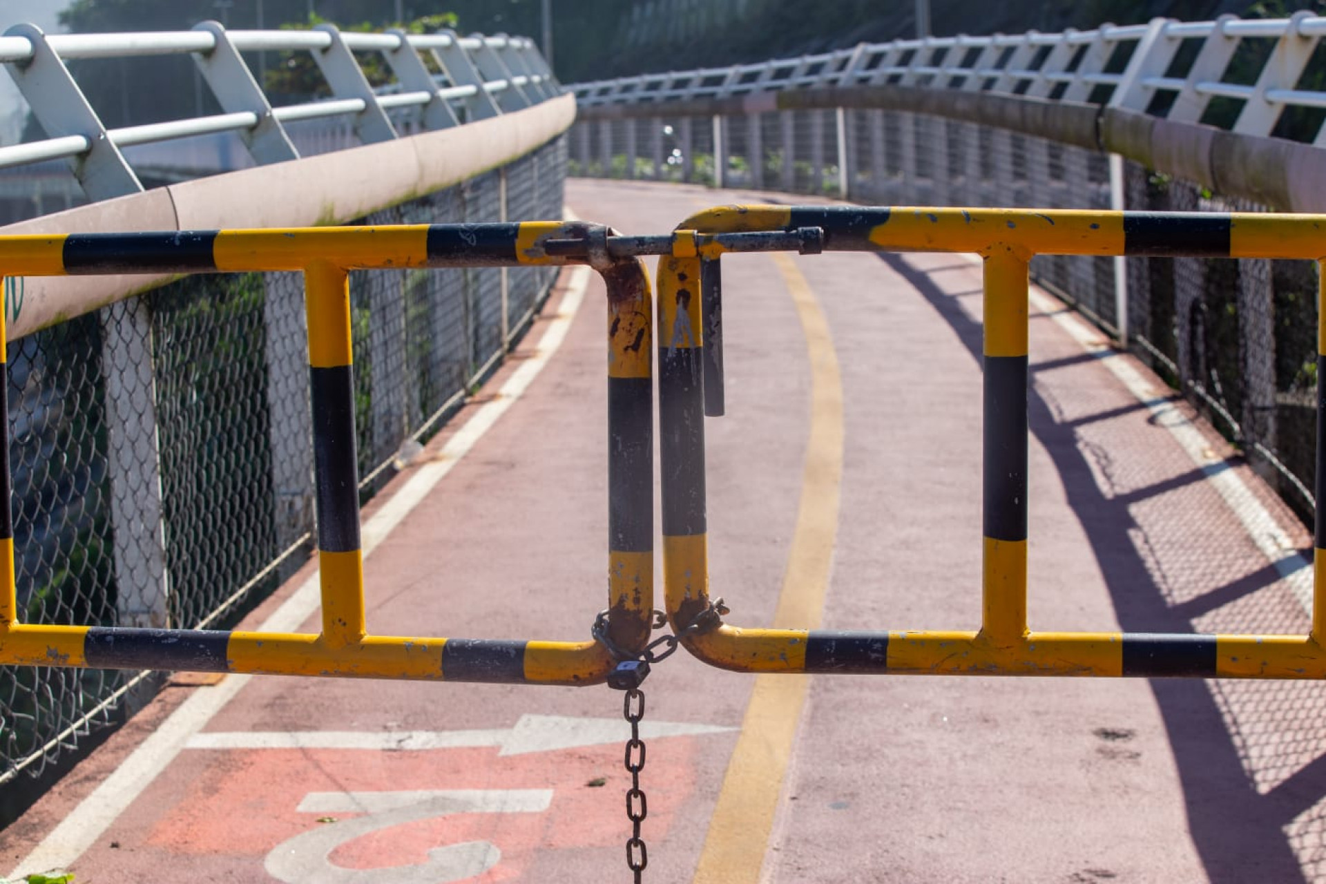 Ciclovia Tim Maia na Avenida Niemeyer, permanece interditada  - Érica Martin / Agência O Dia 