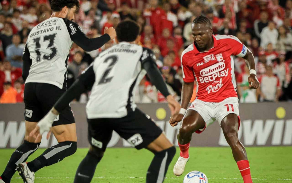 Corinthians busca empate nos acr&eacute;scimos contra o Santa Fe, pela Libertadores