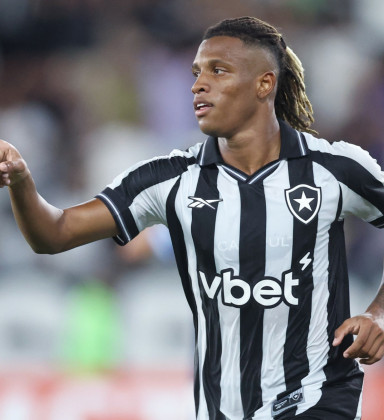 Newcastle é mais um interessado em Danilo, <br>do Botafogo