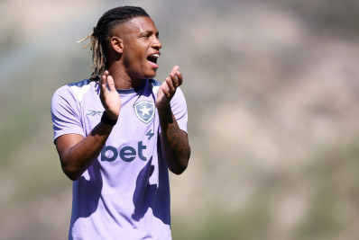 De saída do Botafogo, Danilo prioriza acertar com clube competitivo da Europa