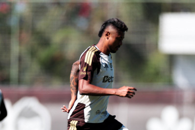 Bruno Henrique reforça desejo de se aposentar com título do Mundial pelo Flamengo: 'Objetivo'