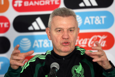 México inicia concentração para a Copa e ameaça quem não se apresentar