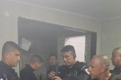 PM encontra bunker com fuzis e metralhadora antiaérea em operação na região de Bangu