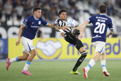 Botafogo e São Paulo negociam valores para transferência do volante Newton