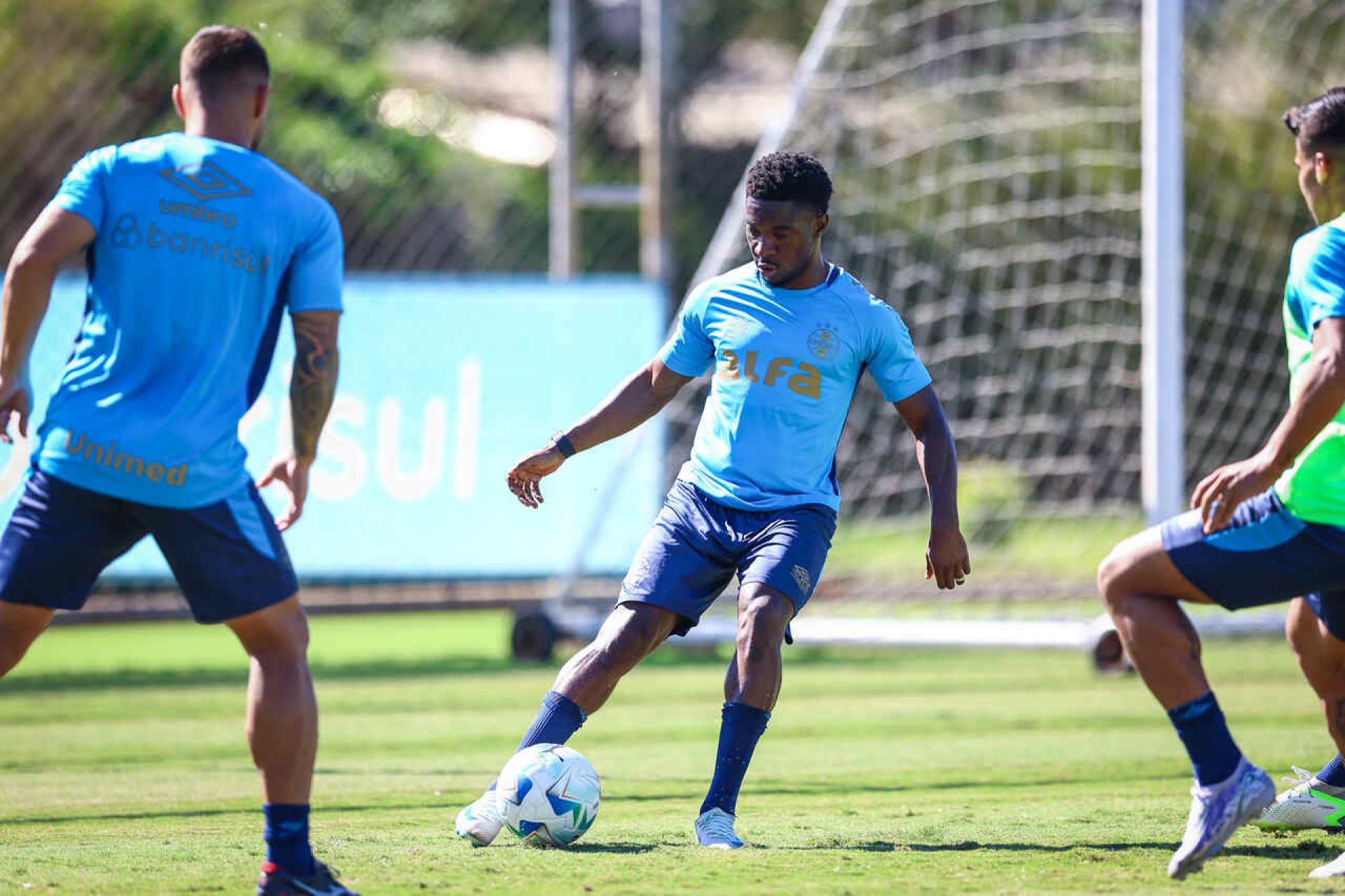 Amuzu &eacute; convocado pela sele&ccedil;&atilde;o de Gana e pode virar desfalque no Gr&ecirc;mio