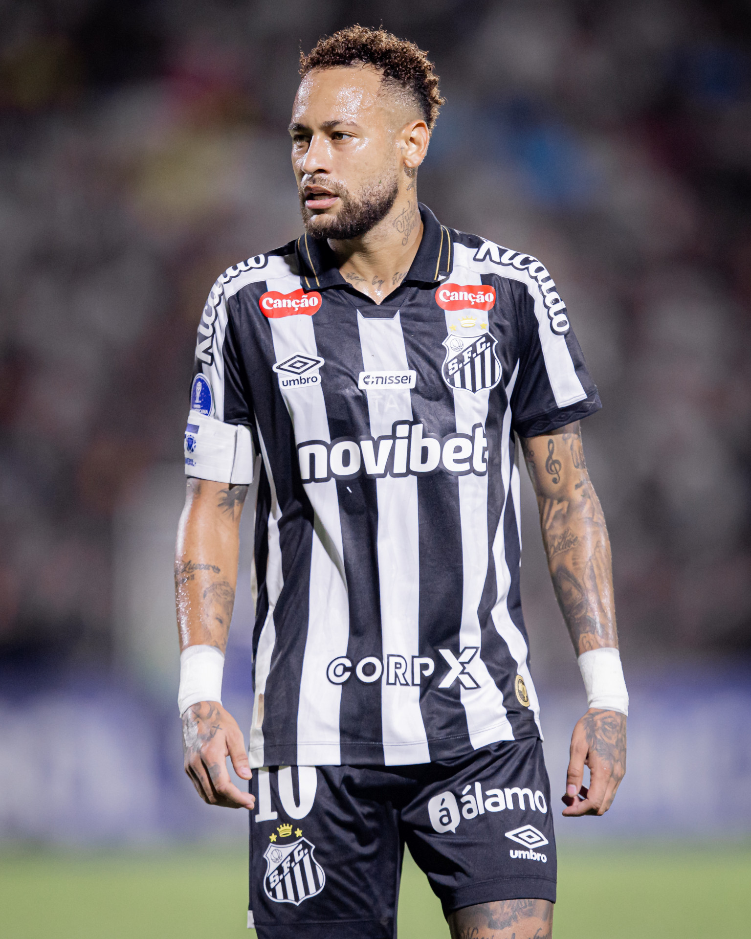 Confira a reação de Neymar depois de ser chamado para a Copa do Mundo