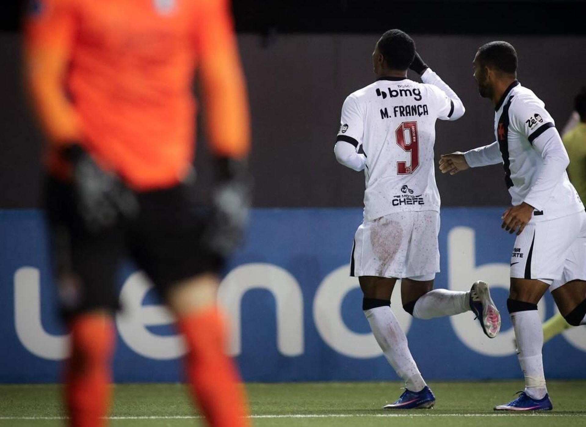 “S&oacute; tenho a agradecer”, afirma Matheus Fran&ccedil;a ap&oacute;s desencantar pelo Vasco