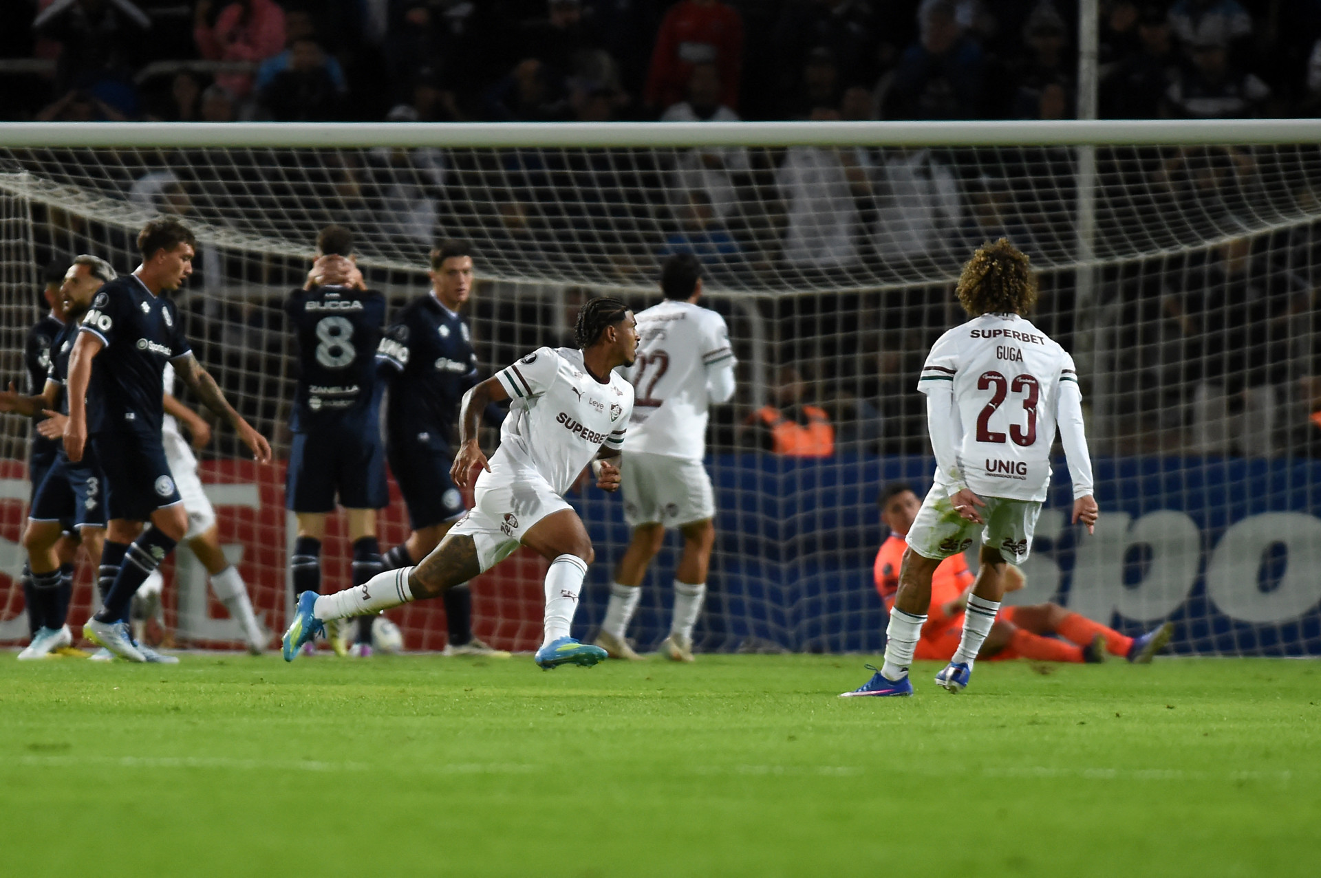 John Kennedy marcou o gol do Fluminense nos acréscimos - Andres Larrovere / AFP