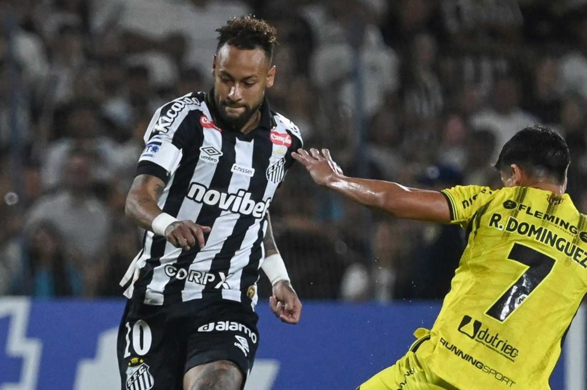 Rony desabafa ap&oacute;s Santos sofrer empate no fim: “Inadmiss&iacute;vel”