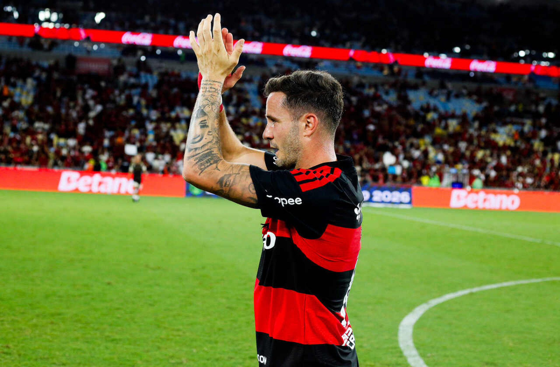 Sa&uacute;l, do Flamengo, admite estar “longe de um n&iacute;vel aceit&aacute;vel”