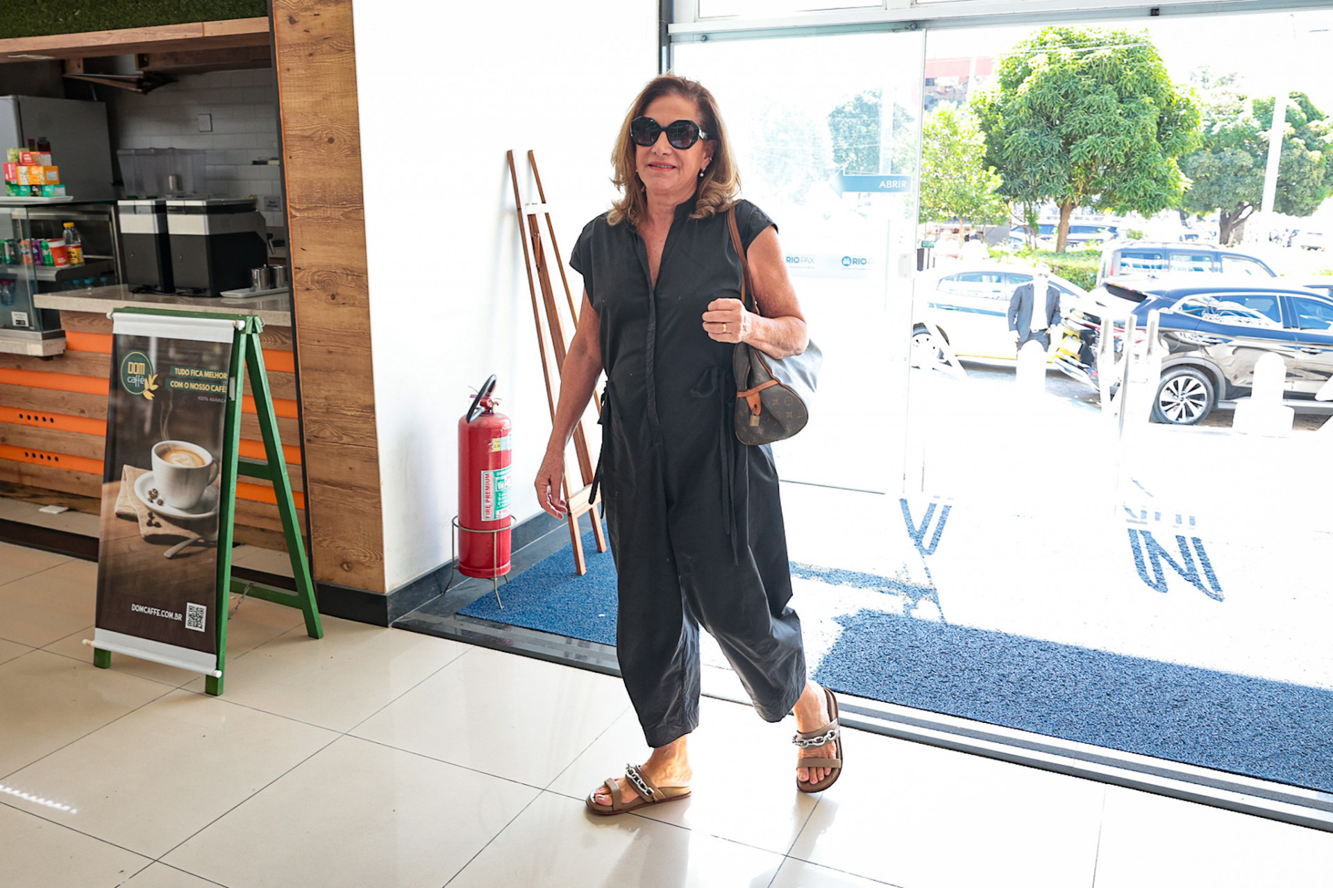 Totia Meireles comparece ao velório de Guto Graça Mello - Victor Chapetta / Brazil News