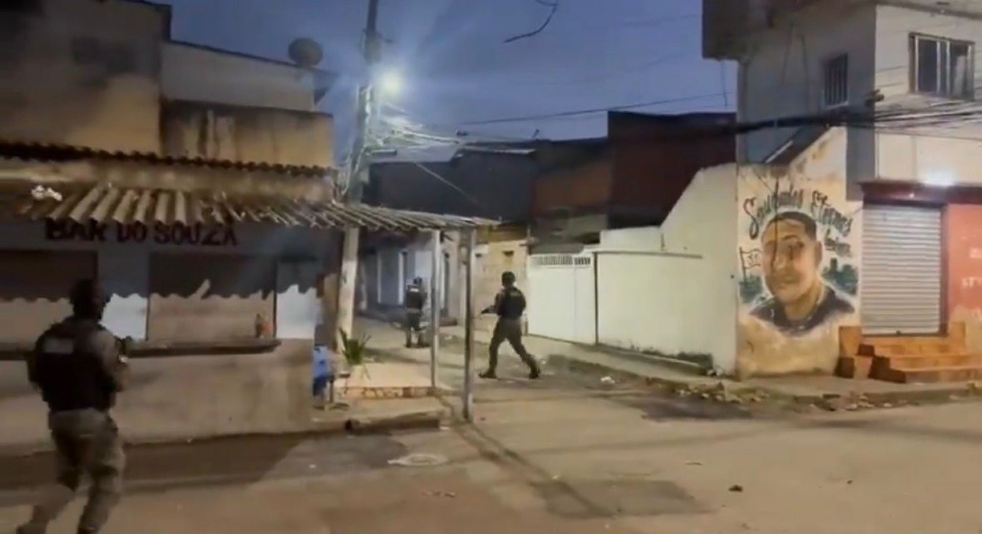 PM realiza operação contra organizações criminosas que atuam na região de Bangu